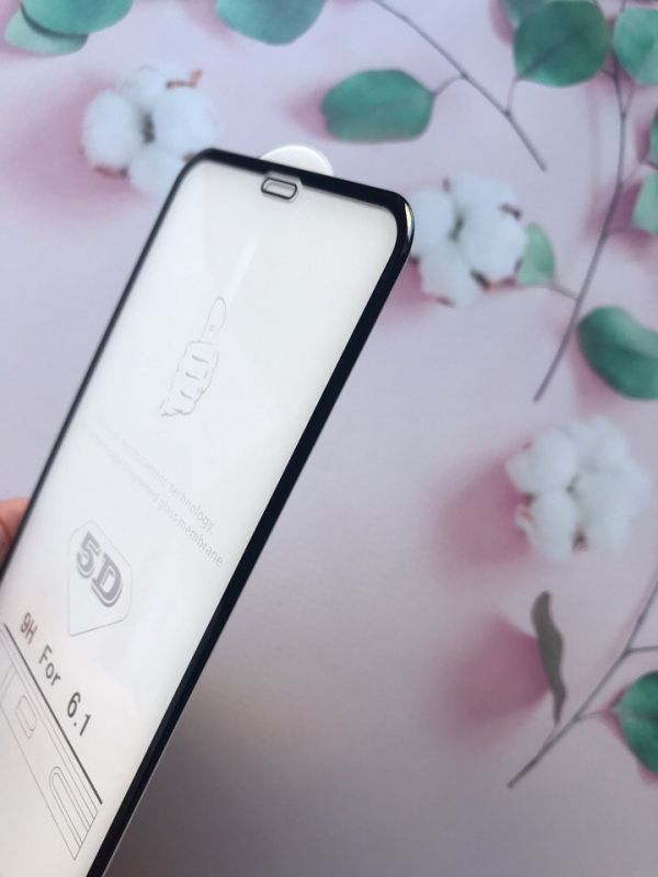 Захисне скло 5D для Apple iPhone 11 (6,1) Чорне
