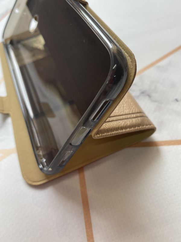 Чохол-книжка Momax для Xiaomi Mi 8 Золотий