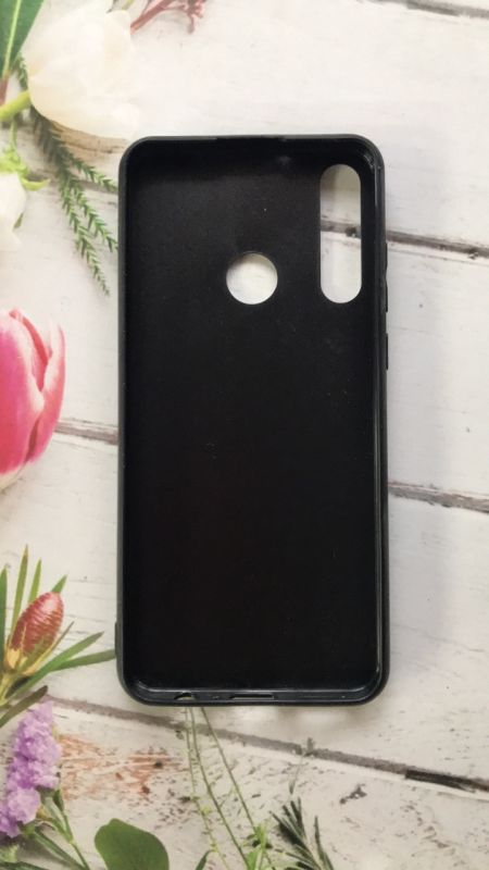 Захисний глянцевий чохол з малюнком для Huawei Y6p Дівчина в чорному