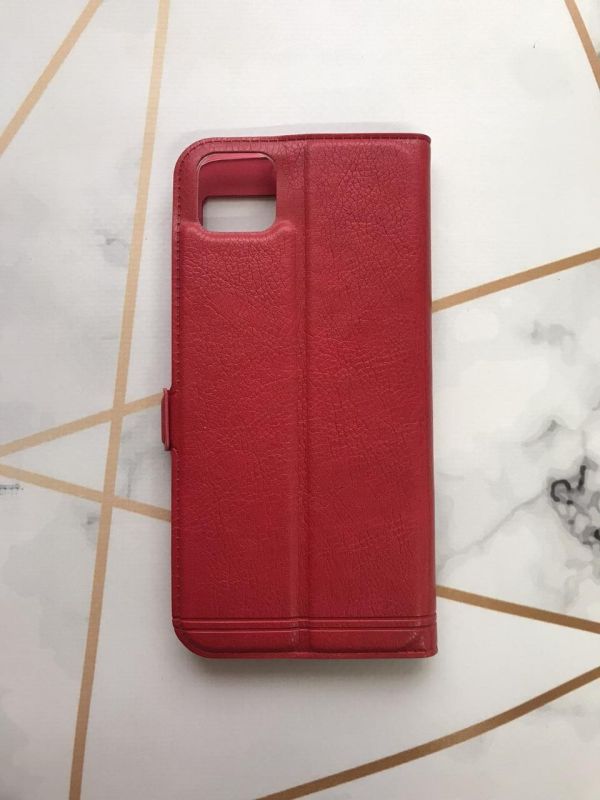 Чохол-книжка Momax на Huawei Y5p Червоний