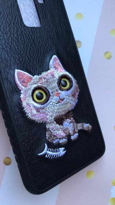 Силіконовий чохол, прикрашений малюнком на тканині, для Samsung Galaxy J8 (2018) Кіт на чорному фоні