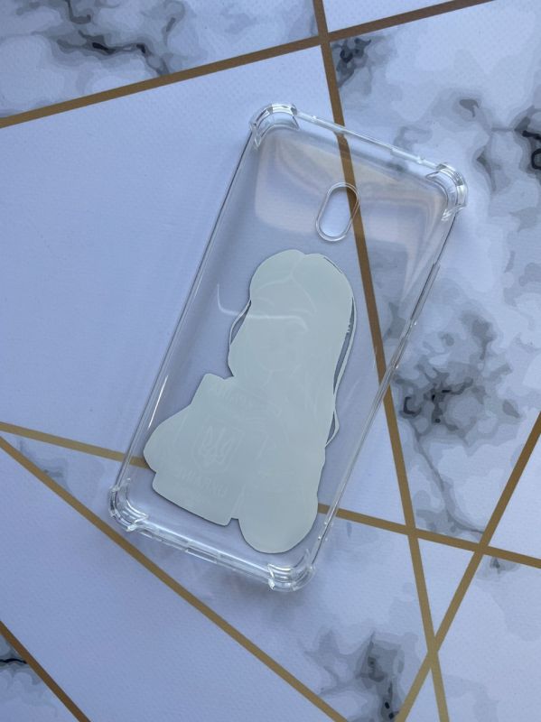 Чохол з потовщеними кутами для Xiaomi Redmi 8A з патріотичним дизайном "Дівчина з паспортом" принт 12