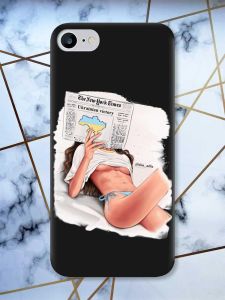 Матовий чорний чохол на iPhone 7 / 8 Дівчина з газетою (принт 31)