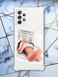 Чохол з потовщеними кутами на Samsung Galaxy A72  Дівчина з газетою (принт 31)