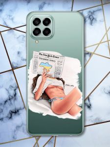 Прозорий чохол на Samsung Galaxy M33 5G Дівчина з газетою (принт 31)