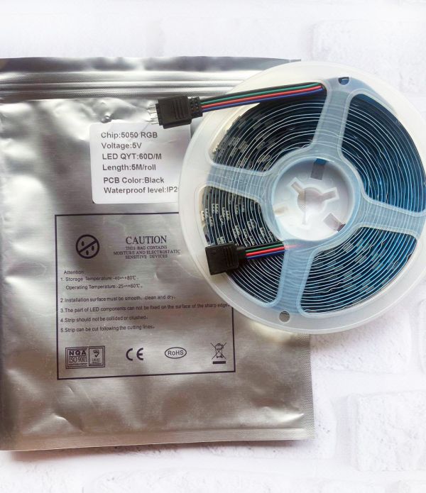 Світлодіодна стрічка LED-RGB 5050 (на 5 В)