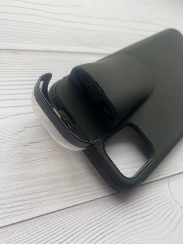 Силіконовий протиударний чохол з відділом для навушників на iPhone 11 Pro Max Чорний