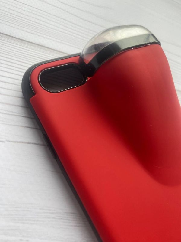 Силіконовий протиударний чохол з відділом для навушників на iPhone 7 Червоний