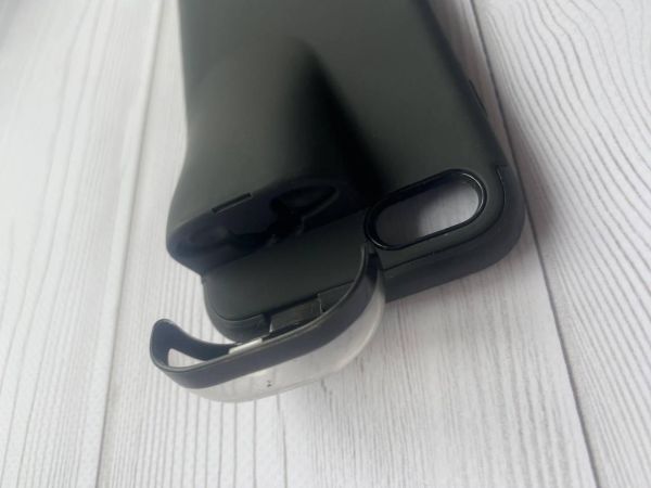 Силіконовий протиударний чохол з відділом для навушників на iPhone 7 Чорний