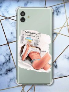 Чохол з потовщеними кутами на Samsung Galaxy M13 5G Дівчина з газетою (принт 31)