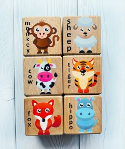 Дитячі розвиваючі дерев'яні кубики із зображеннями тварин Жирафа і компанія (комплект 5)