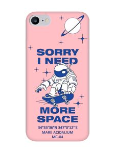 Матовий рожевий чохол на iPhone 7 / 8 :: Космонавт на скейті (принт 248)