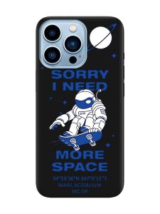 Матовий чорний чохол на Apple iPhone 13 Pro Max :: Космонавт на скейті (принт 248)