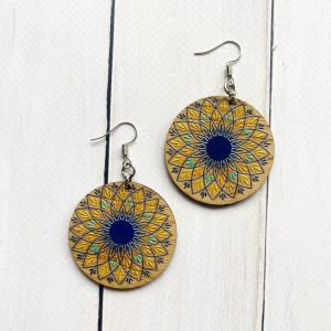 Сережки з дерева Етно на світлій основі (принт 4.1)