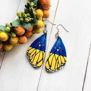 Патріотичні сережки з дерева. Крильця метелика (принт 6.2)
