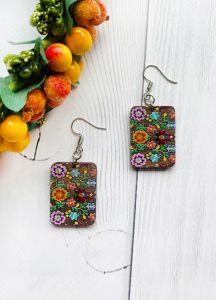 Сережки з дерева. Квіти на темній основі (принт 2.12)