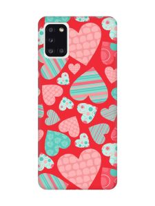 Матовий червоний чохол на Samsung Galaxy A31 :: Різнокольорові сердечка (принт 334)