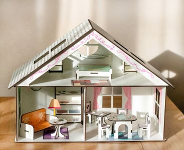 Ляльковий будиночок з меблями