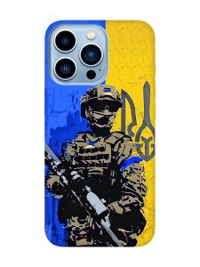 Матовий чохол з бірюзовими боками на Apple iPhone 13 Pro Max :: Солдат (патріотичний принт 350)