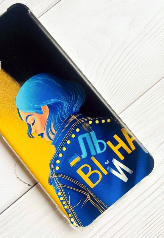 Чохол з потовщеними кутами на Xiaomi Redmi Note 8 Pro :: Вільна (принт 252)