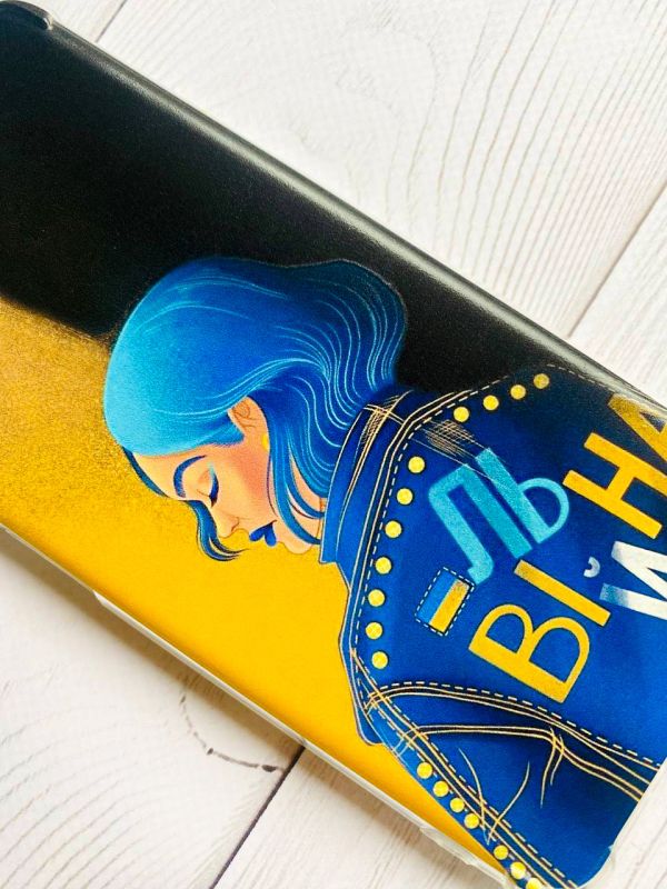Чохол на iPhone 12 / 12 Pro :: Вільна (принт 252)