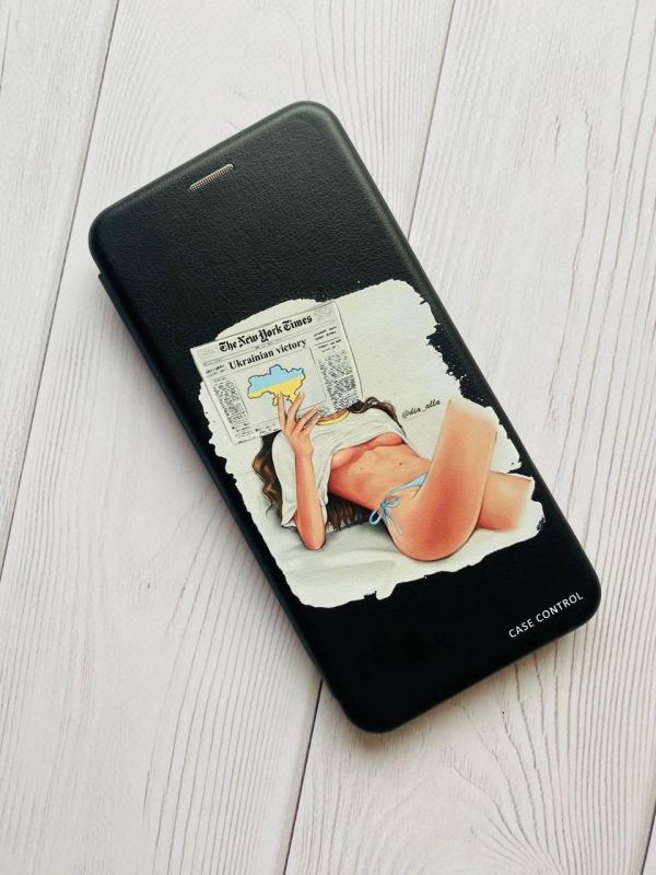 Чохол-книжка з малюнком для Samsung Galaxy M52 (2021) M526 Чорний :: Дівчина з газетою (принт 31)
