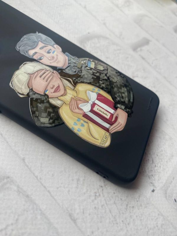 Матовий чорний чохол на Apple iPhone 14 :: Подарунок Перемога (патріотичний принт 178)