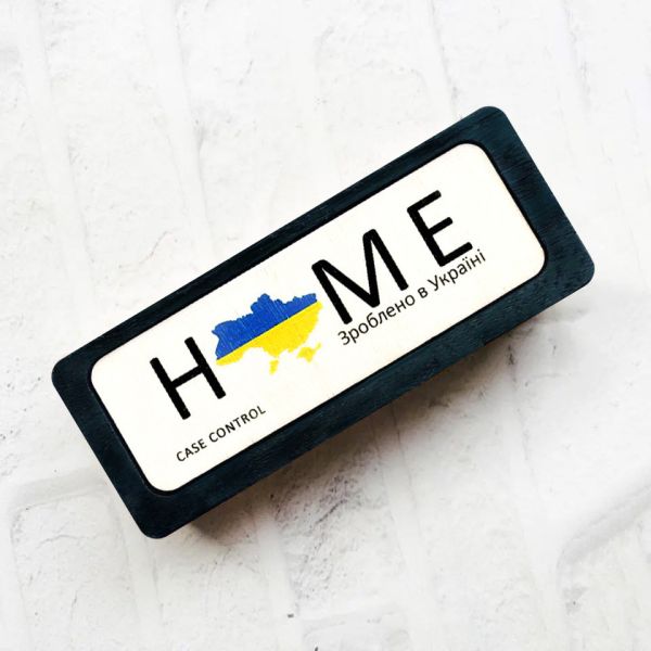 Акрилова фотографія 20х15 см на дерев'яній підставці (чорний колір)