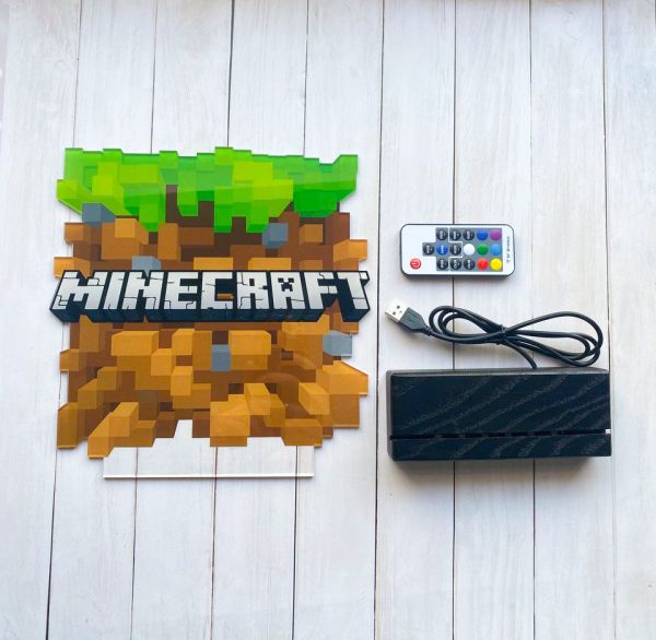 Дитячий нічник Куб Майнкрафт Minecraft (на чорній підставці)