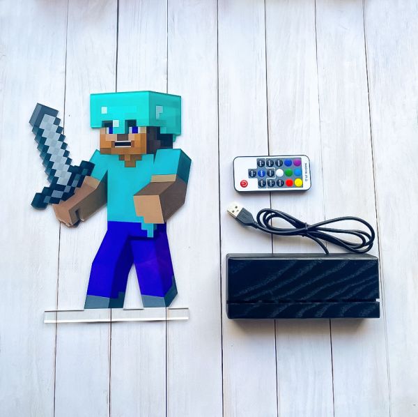 Дитячий нічник Стів із Майнкрафт Minecraft (на чорній підставці)