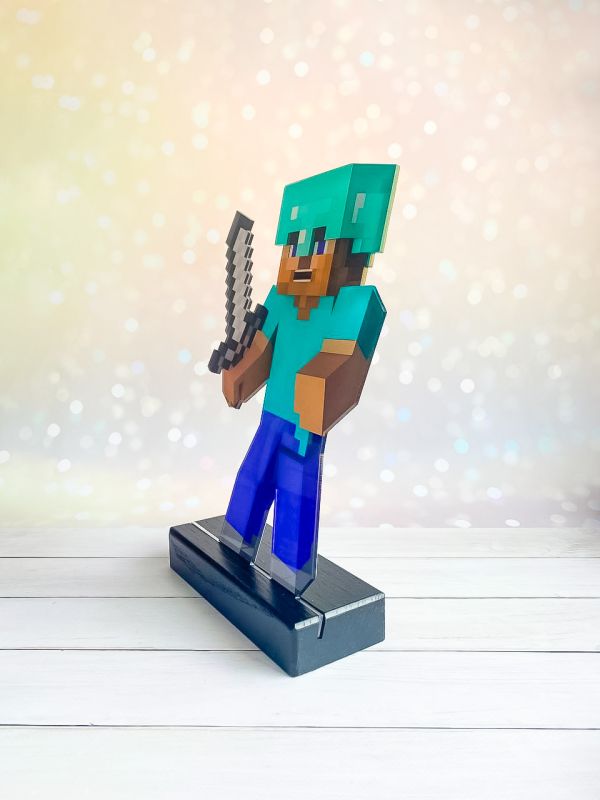 Дитячий нічник Стів із Майнкрафт Minecraft (на чорній підставці)