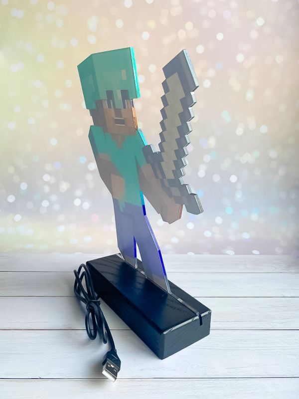 Дитячий нічник Стів із Майнкрафт Minecraft (на чорній підставці)