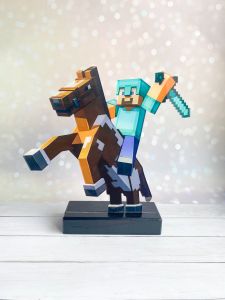 Дитячий нічник Стів на коні з Майнкрафт Minecraft (на чорній підставці)