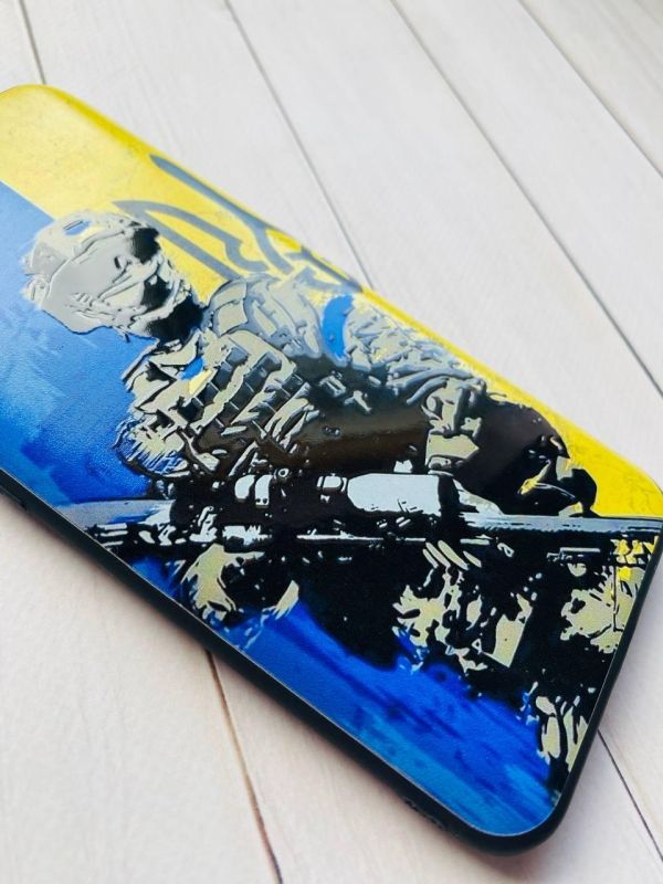 Матовий чохол з чорними боками на Samsung Galaxy A30 (2019) / A20 (2019) :: Солдат (патріотичний принт 350)