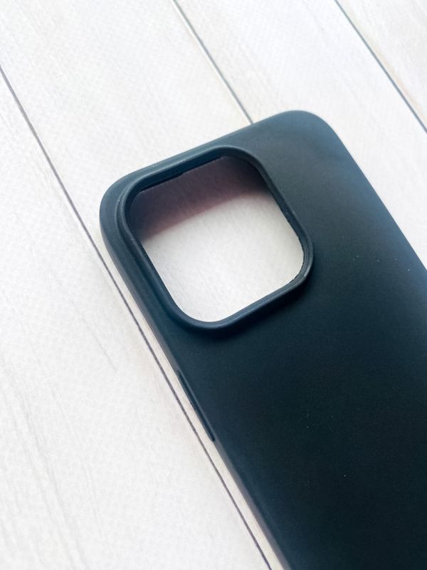 Матовий силіконовий чохол на iPhone 15 Pro Чорний