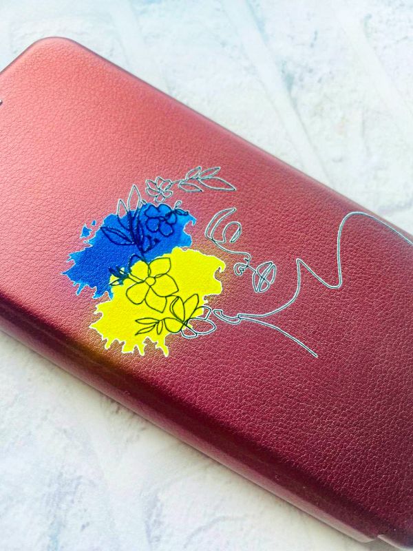 Чохол-книжка з малюнком на Xiaomi Redmi 7 :: Бордовий :: Українка Арт /принт 3/