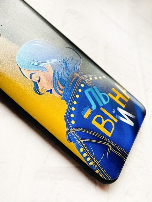 Матовий чохол з чорними боками на Xiaomi Redmi 7 :: Вільна /принт 252/