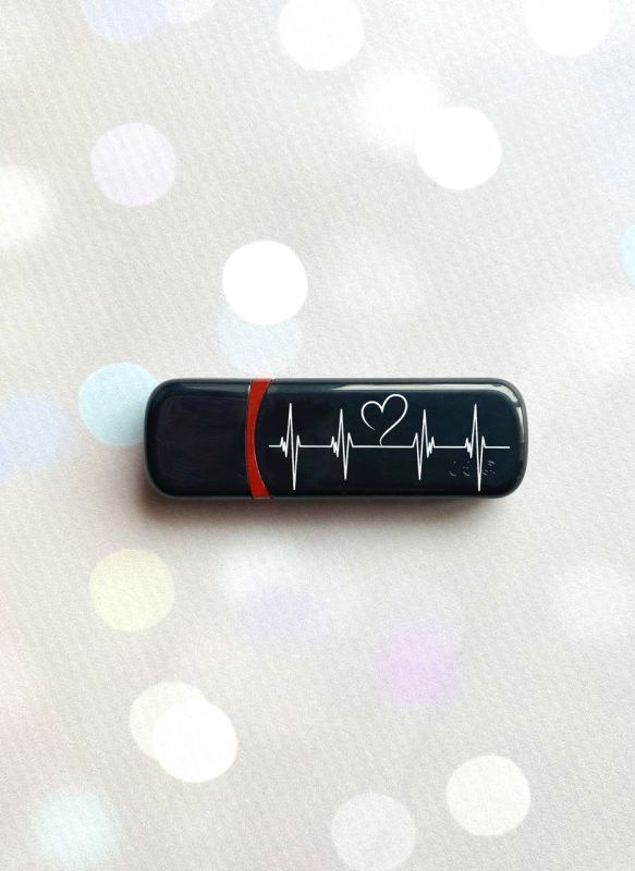 Подарункова флешка на 64GB (дизайн 9)