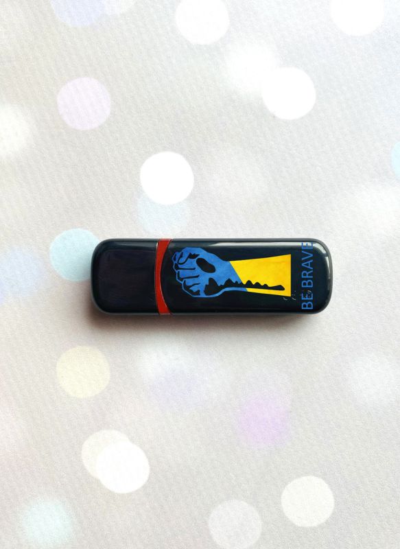 Подарункова флешка на 64GB (дизайн 17)
