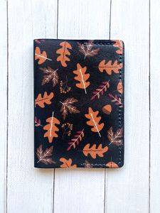 Шкіряна обкладинка на паспорт книжку :: Чорна (принт 107)