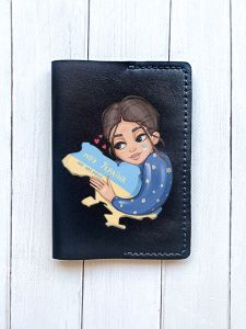 Шкіряна обкладинка на паспорт книжку :: Чорна (принт 2)