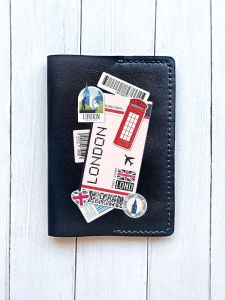 Шкіряна обкладинка на паспорт книжку :: Чорна (принт 326)