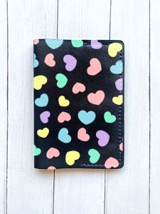 Шкіряна обкладинка на паспорт книжку :: Чорна (принт 335)