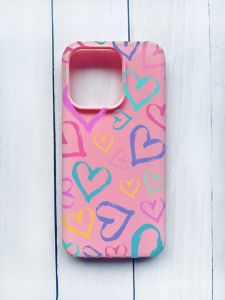 Матовий чохол на iPhone 15 Pro Рожевий :: Різнокольорові сердечка (принт 332)
