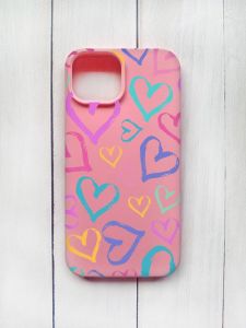 Матовий чохол на iPhone 15 Рожевий :: Різнокольорові сердечка (принт 332)