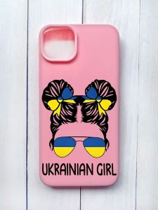 Матовий чохол на iPhone 15 Plus Рожевий :: Українська дівчина (принт 113)