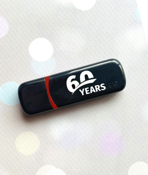 Іменна флешка з логотипом на 64GB (дизайн 74)