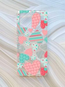 Прозорий чохол на Motorola Moto G72 :: Різнокольорові сердечка (принт 334)