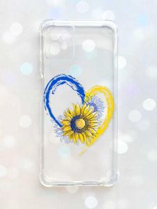Чохол з потовщеними кутами на Motorola Moto G32 :: Серце з соняхом. Україна (принт 260)