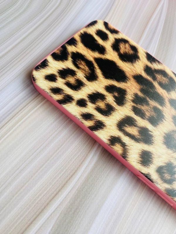 Матовий чохол з рожевими боками на Apple iPhone 14 Pro Max :: Леопардовий дизайн (принт 383)